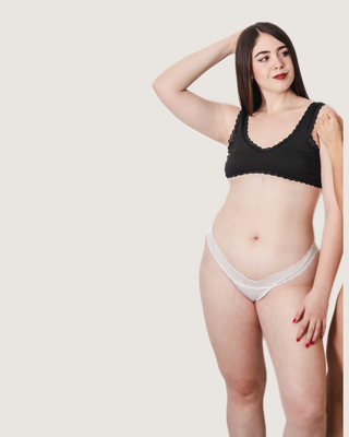 Tanga con cintura de encaje