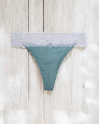 Tanga con cintura de encaje